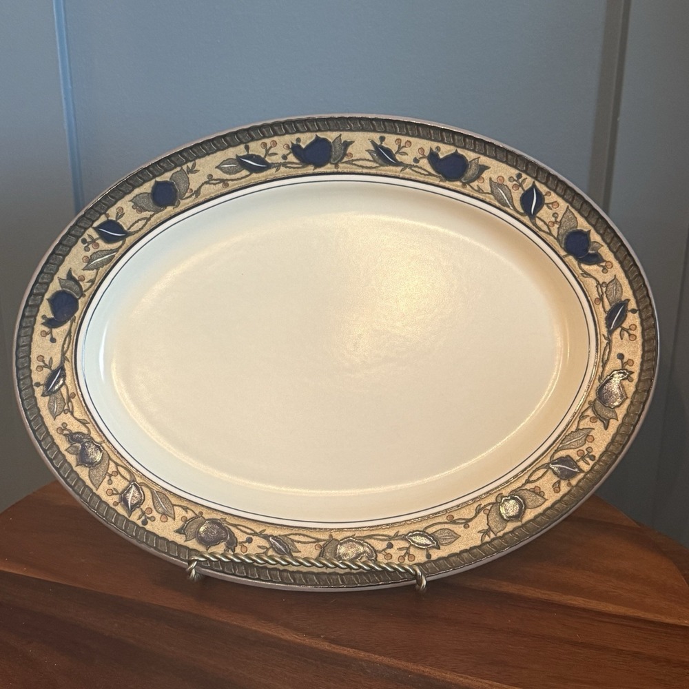 Mikasa Intaglio ARABELLA PATTERN 15" Oval Platter
